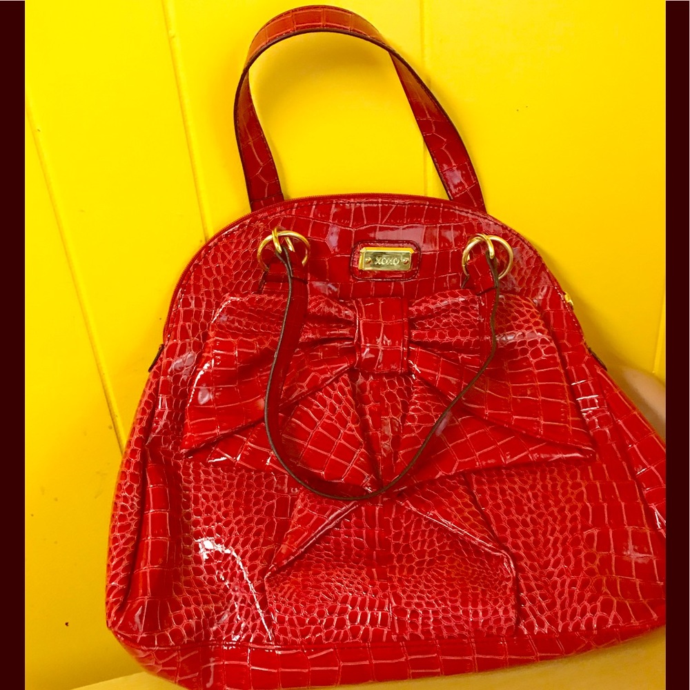 Red patent shoulder bag